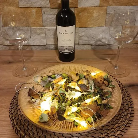 Milmari & N Lux 90 *