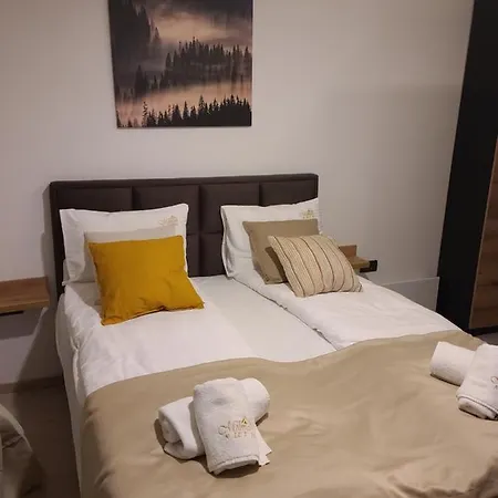 Milmari & N Lux 90 *