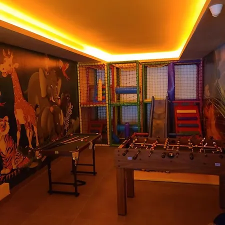 Milmari & N Lux 90 דירה