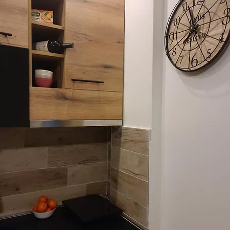 Milmari & N Lux 90 Apartment