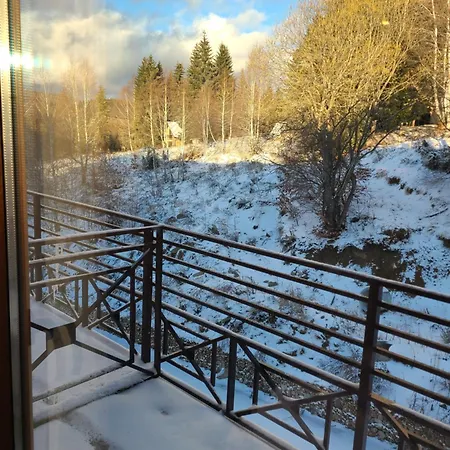 Milmari & N Lux 90 *