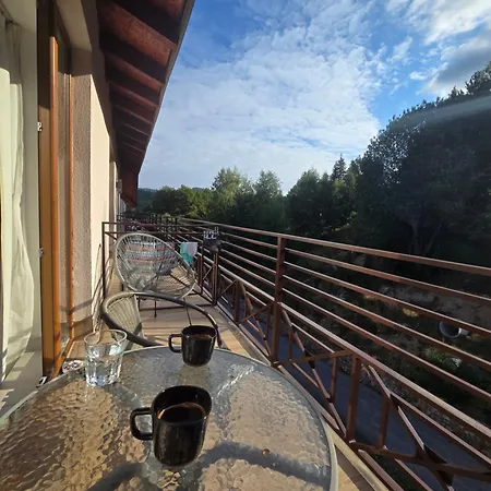 Milmari & N Lux 90 Apartman *