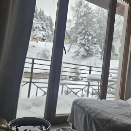 Milmari & N Lux 90 *