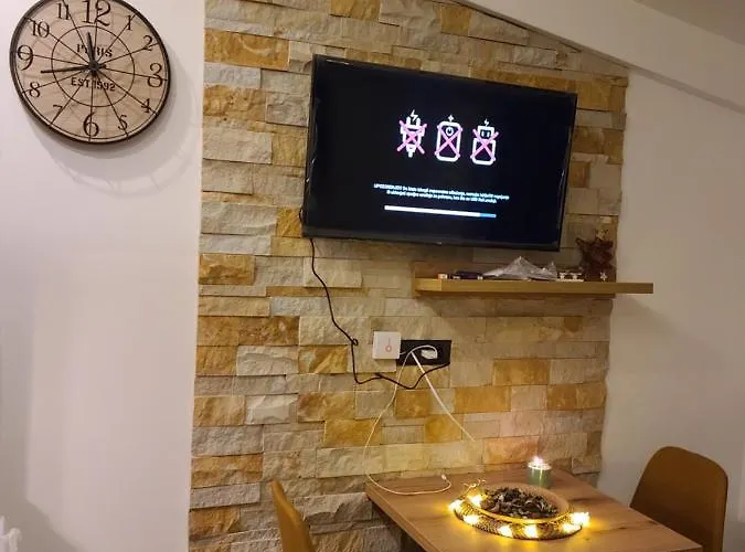 Milmari & N Lux 90 *