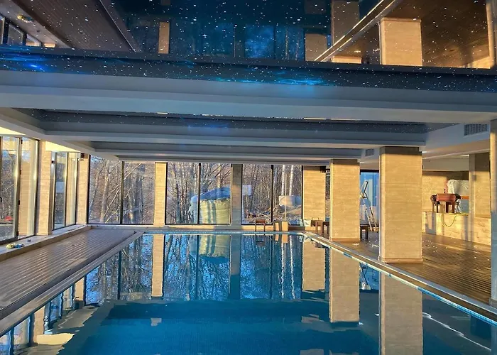 Milmari & N Lux 90 Apartman