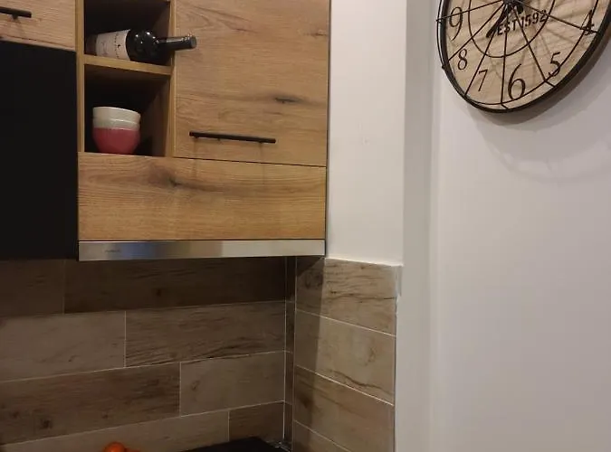 Milmari & N Lux 90 Apartman