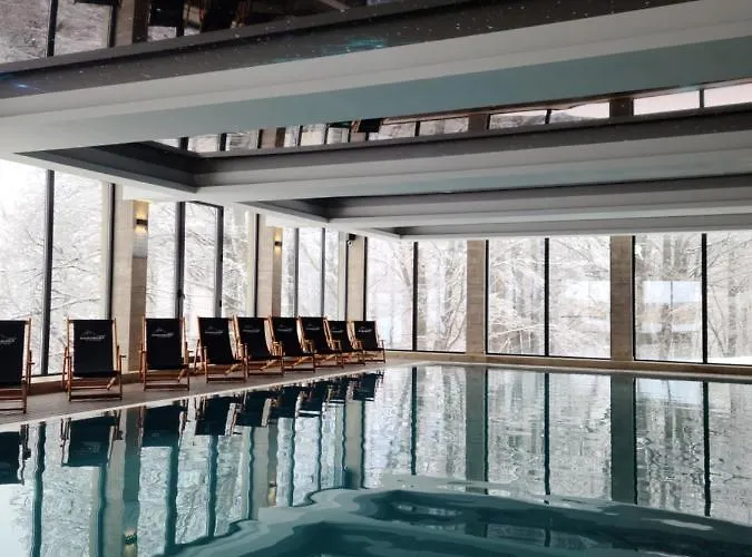 Milmari & N Lux 90 * Κοπαόνικ