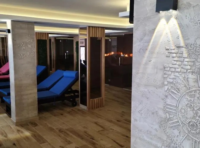 Milmari & N Lux 90 *