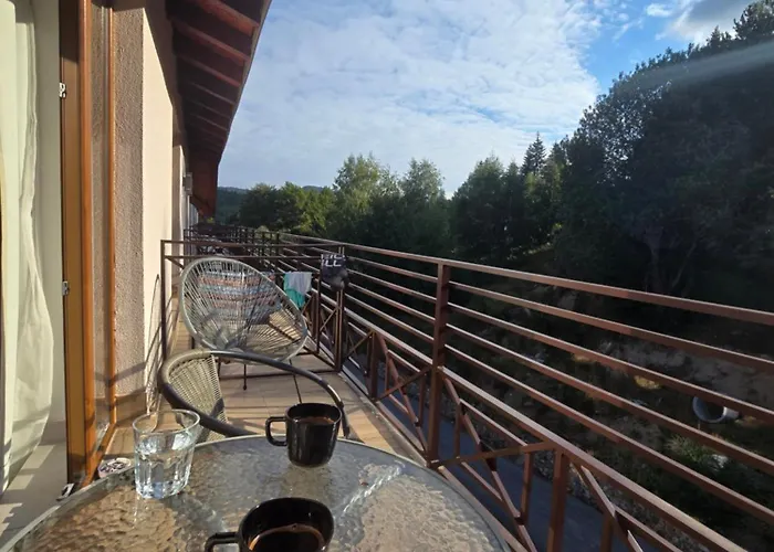 Milmari & N Lux 90 Apartman *